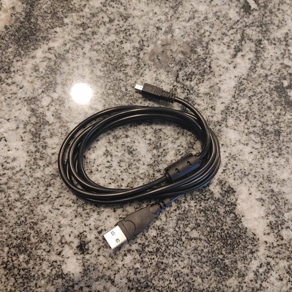 USB Cable for Nikon Coolpix AW110, L25, L26, L28, L620, L810, L820, S01 Camera - Picture 1 of 8